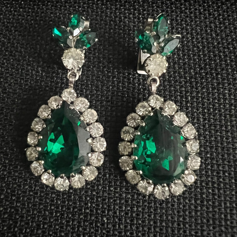 Vintage Austria Emerald Green Rhinestone Teardrop Clip On Earrings 2" Royalcore